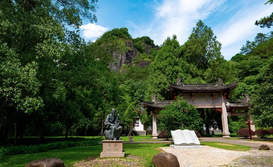 智慧景區(qū)營銷新模式智能電子導(dǎo)覽票務(wù)系統(tǒng).png