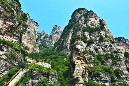 1635664388615156.jpg 白石山景區(qū)智慧導覽系統(tǒng).jpg