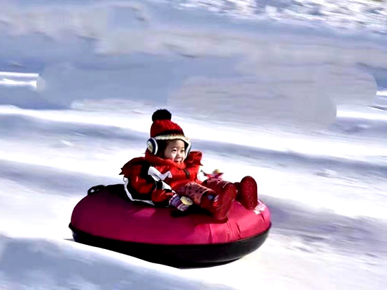 1641896619849870.jpg 曲阜蝸牛谷滑雪場合作公司小泥人.jpg