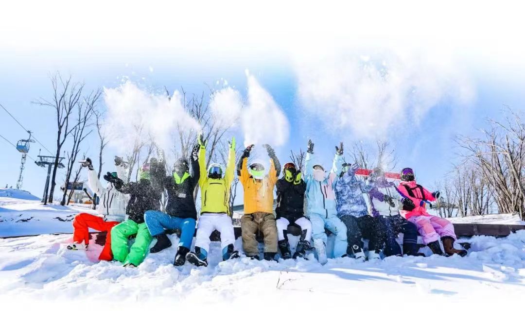 滑雪場分時預(yù)約系統(tǒng)的應(yīng)用有效實(shí)現(xiàn)客流控制.jpg