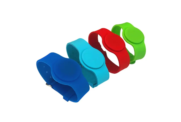 1697793490852983.jpg 張家口流平寺冰雪樂園手環一卡通公司.jpg