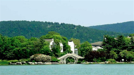 景區(qū)微信商城售票系統(tǒng)優(yōu)勢.png 景區(qū)微信商城售票系統(tǒng)功能.png