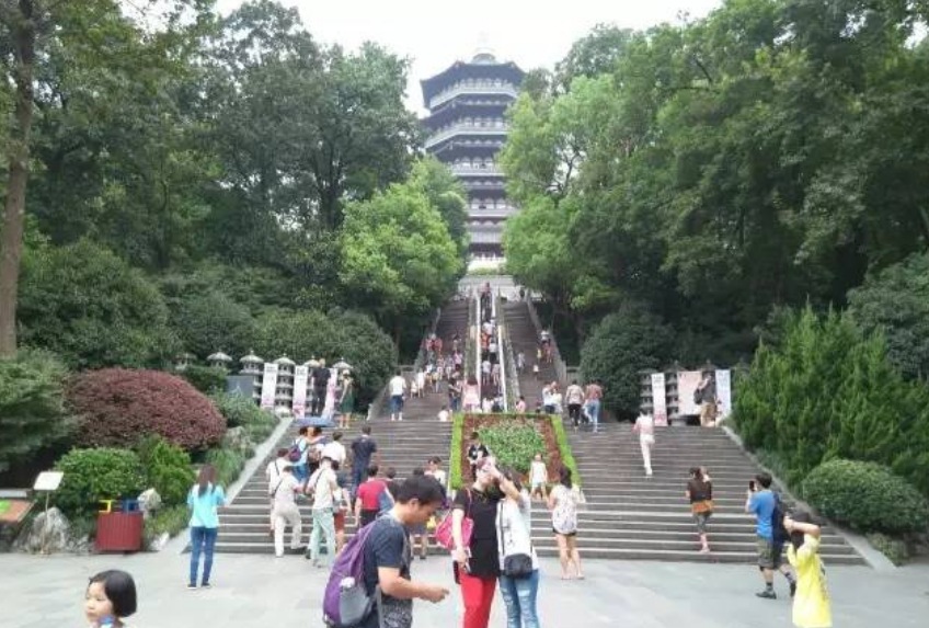 1706345709624648.png 浙江省杭州雷峰塔景區(qū)智能票務(wù)管理系統(tǒng)多少錢.PNG