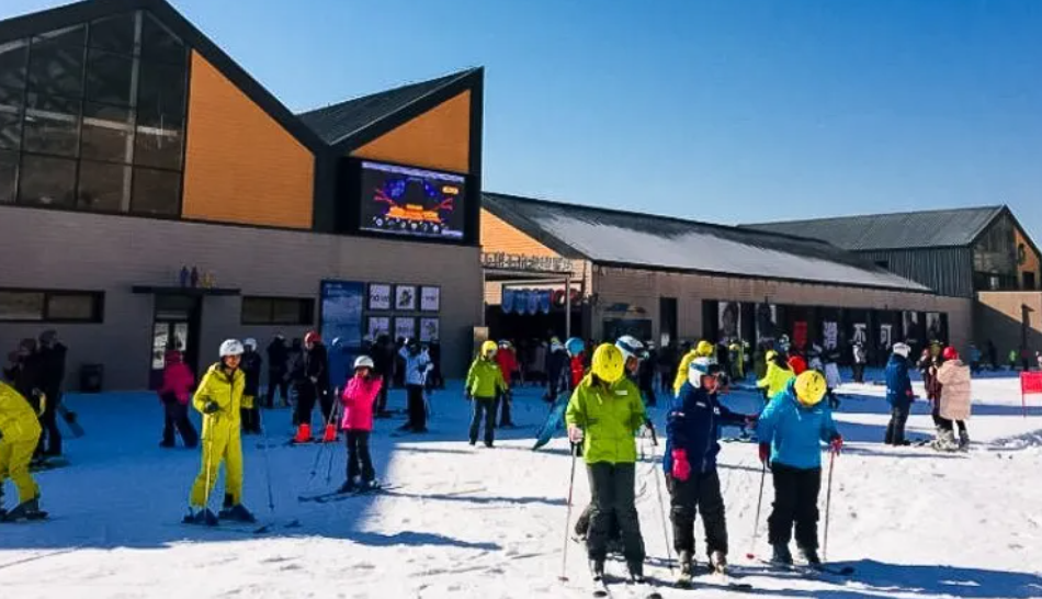 1731664273878852.png 北京延慶萬科石京龍滑雪場小程序方案.png