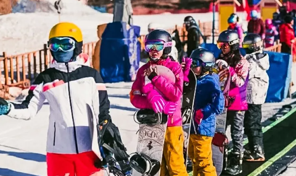 1731664299505076.png 北京延慶萬科石京龍滑雪場小程序公司.png