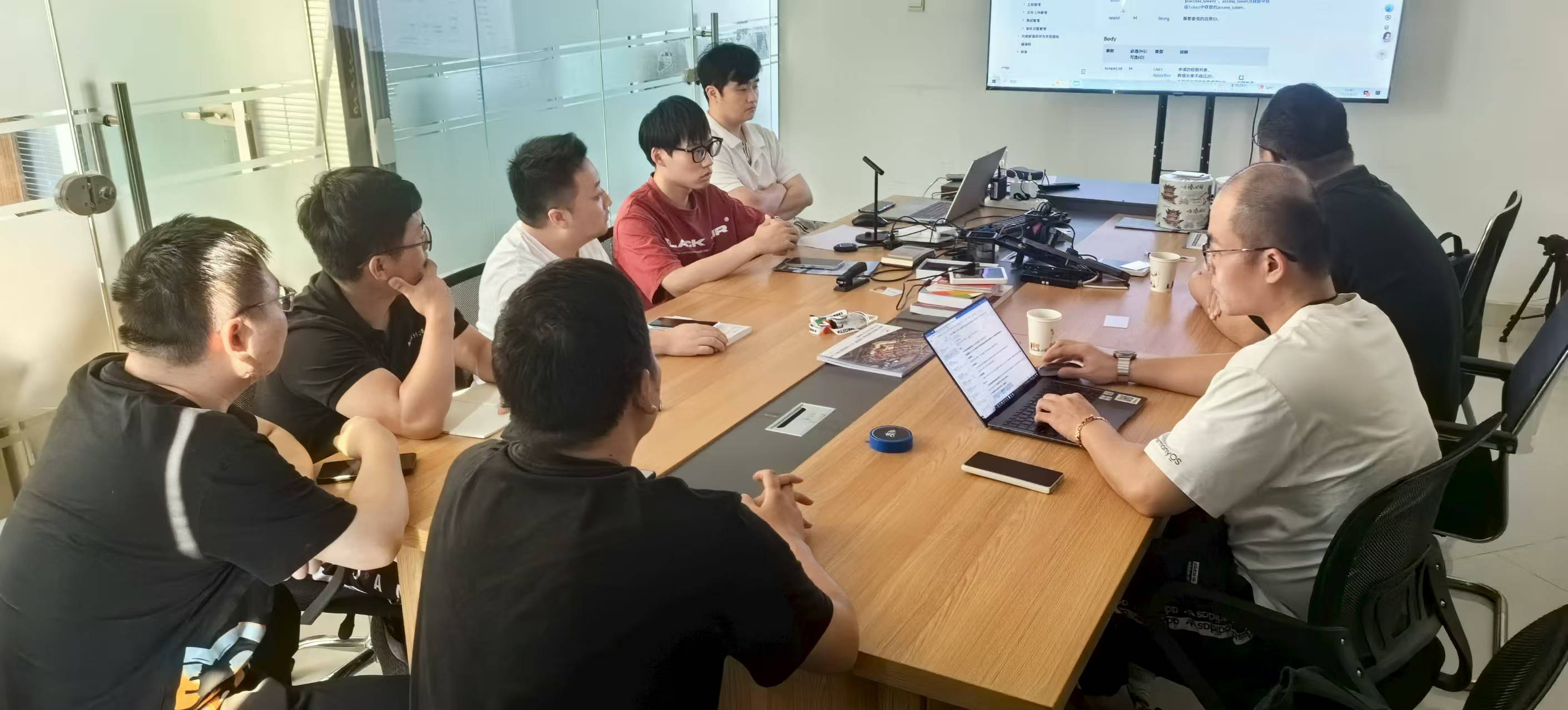 1756375625736390.jpg 鴻蒙技術總監技術支援小泥人公司.jpg