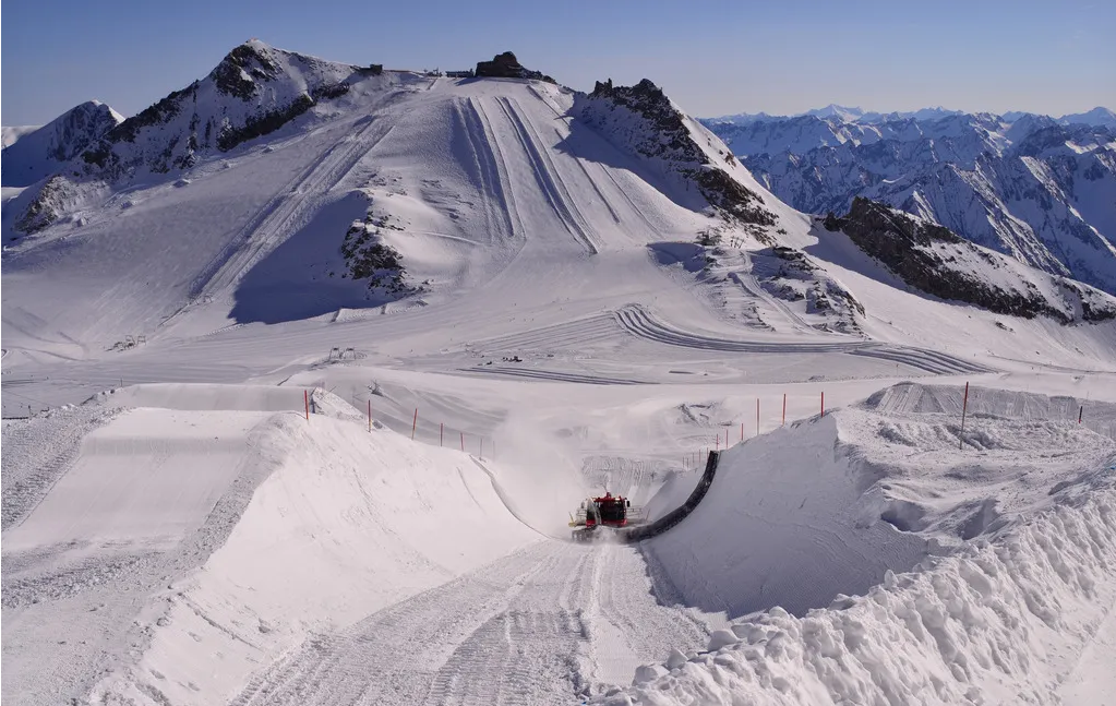 1763083893394117.png 滑雪場教練教學系統.png