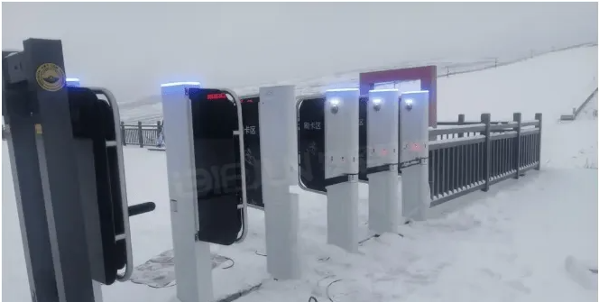 1763108691560464.png 雪場閘機多少錢.png