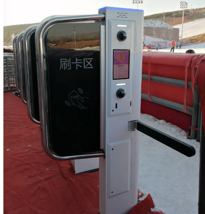 小泥人雪場閘機：開啟滑雪場智慧通行新篇章