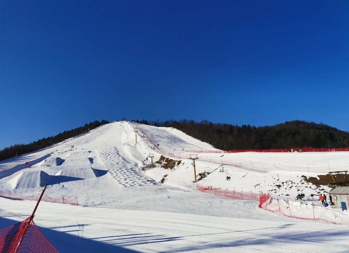 1763694808585640.jpeg 山西神龍滑雪場一卡通管理系統解決方案.jpeg